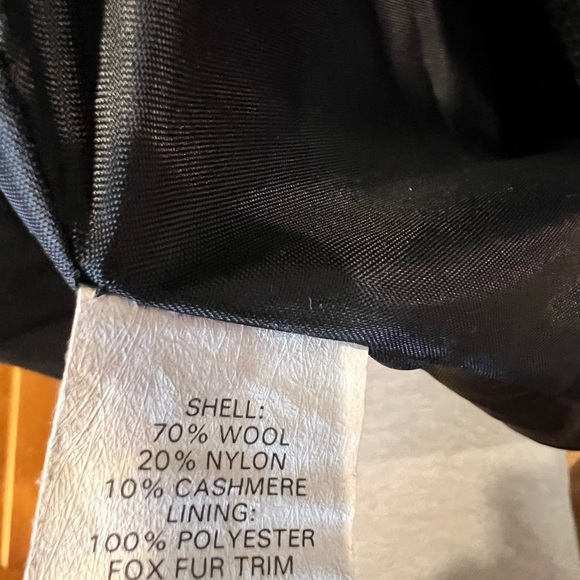 Woman’s Wool/cashmere long coat, fox fur trim, size 14, black - Picture 3 of 4